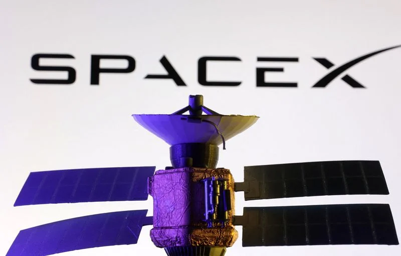 SpaceX IPO 涨 19%、马斯克成全球首位万亿富翁